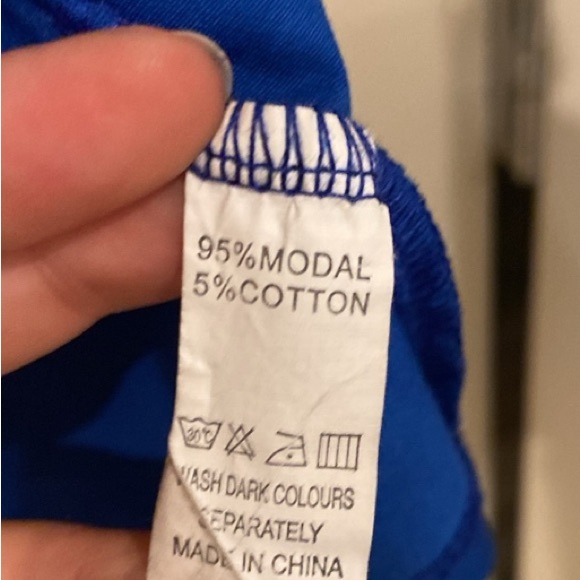 Women's Blue Sleeveless Tank - Picture 3 of 6